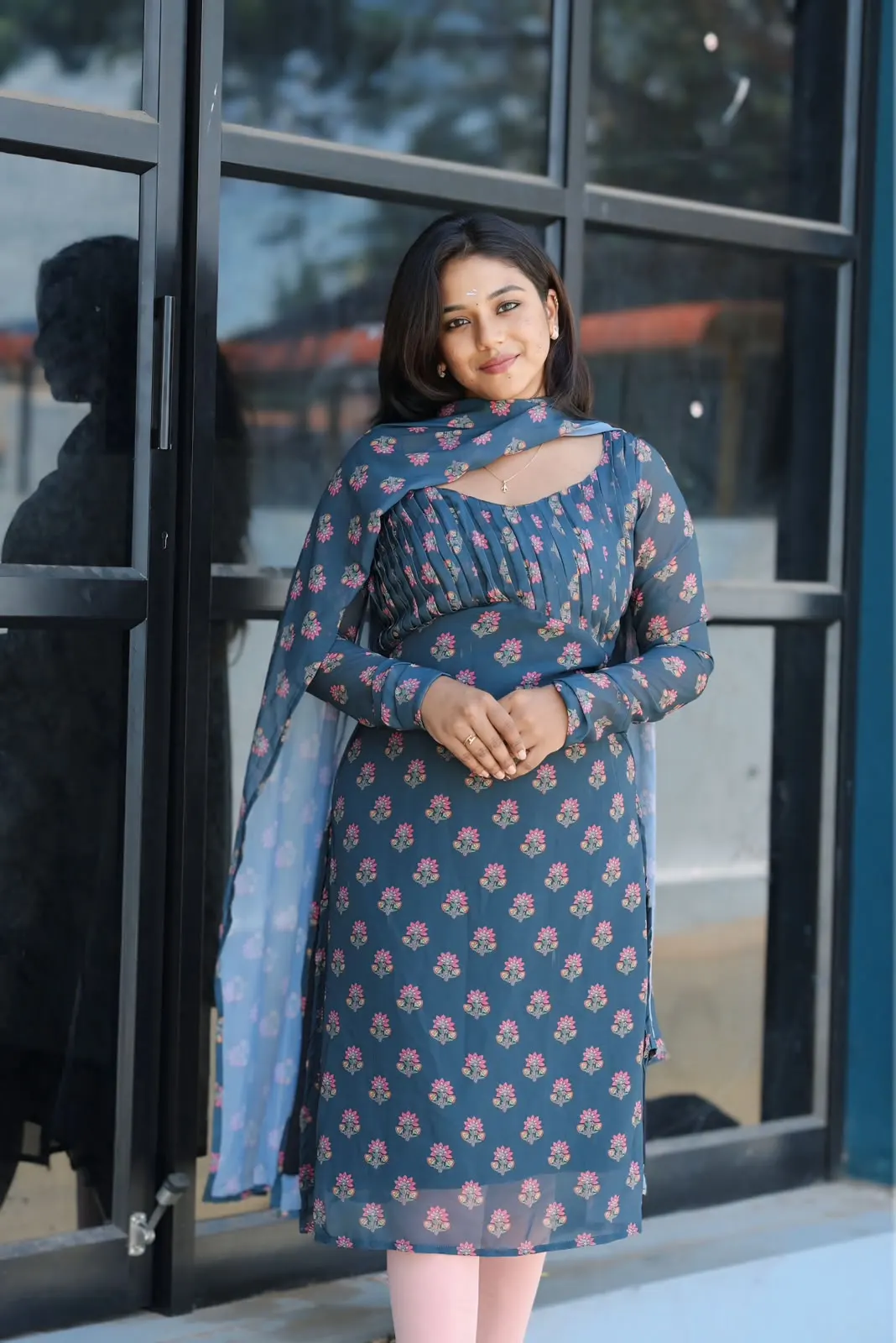 Kurti with shawl